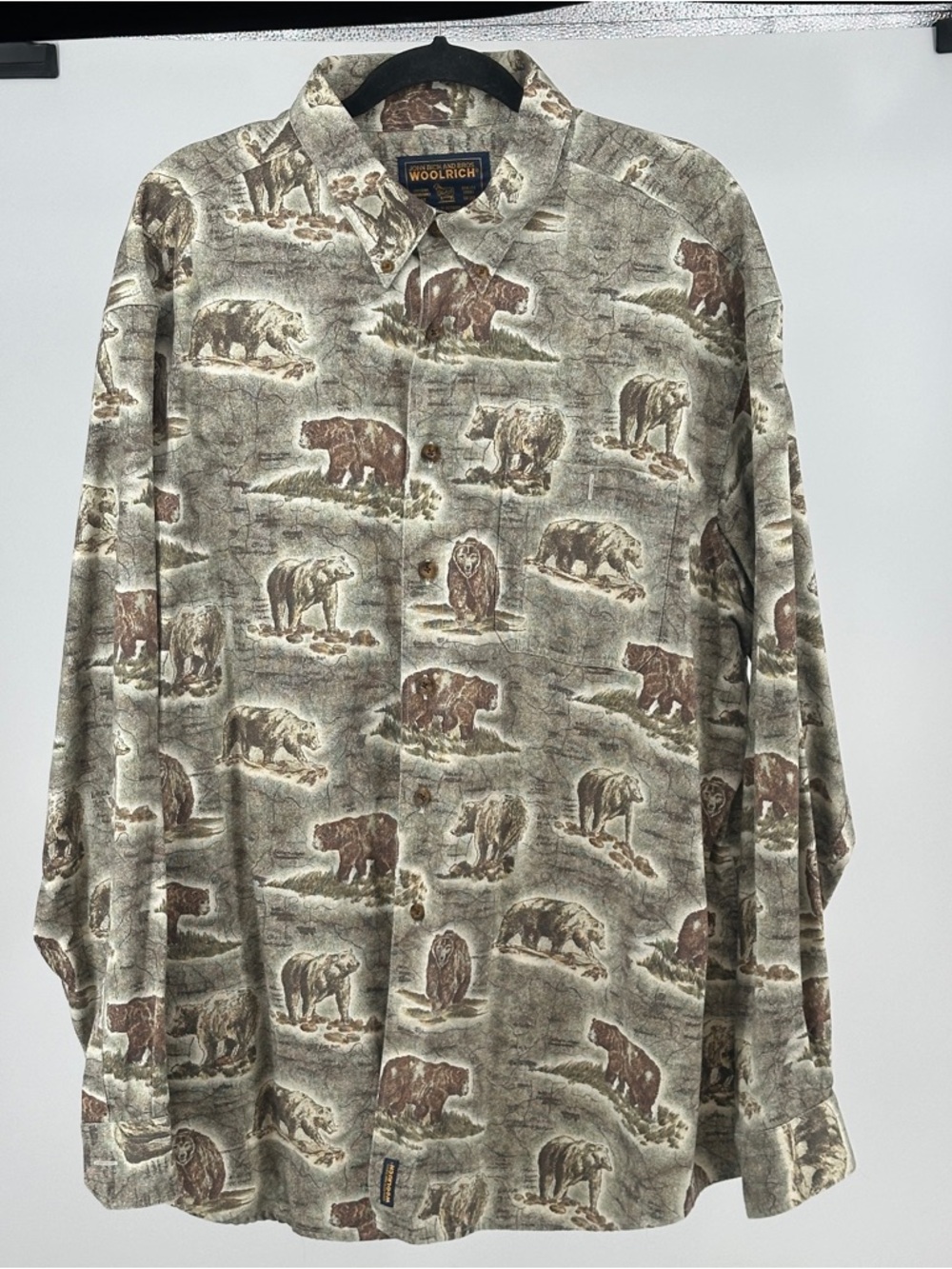 Woolrich‎ Men's 2XL Bear-Print Button-Down Corduroy Shirt in Beige and Brown